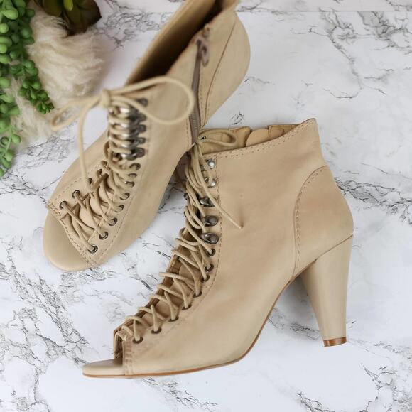 Gianni Bini Tan Nubuck Leather Lace Up Peep Toe Ankle Booties Size 8 Women's - Picture 1 of 7